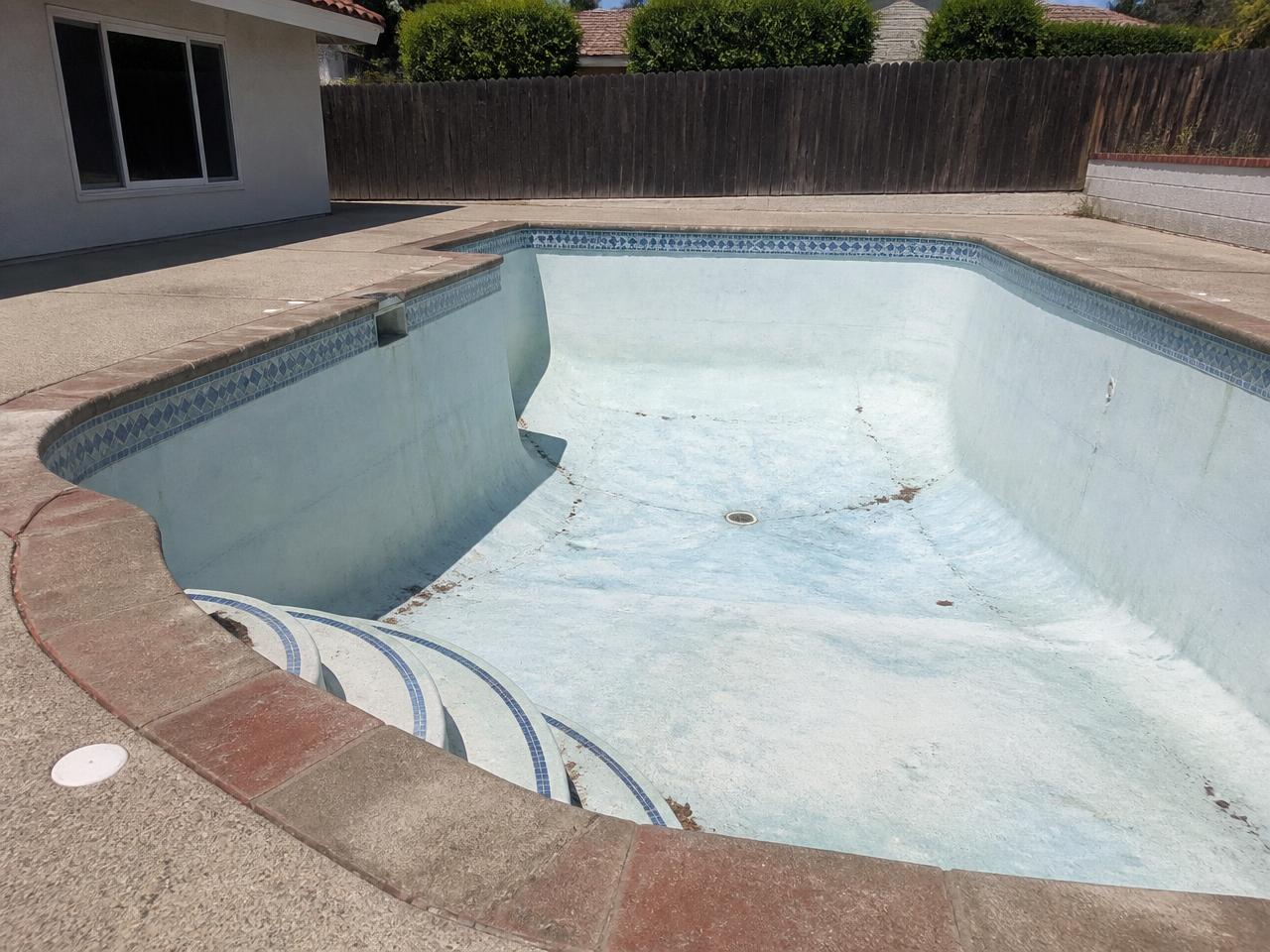 Remodelación de piscina — Antes